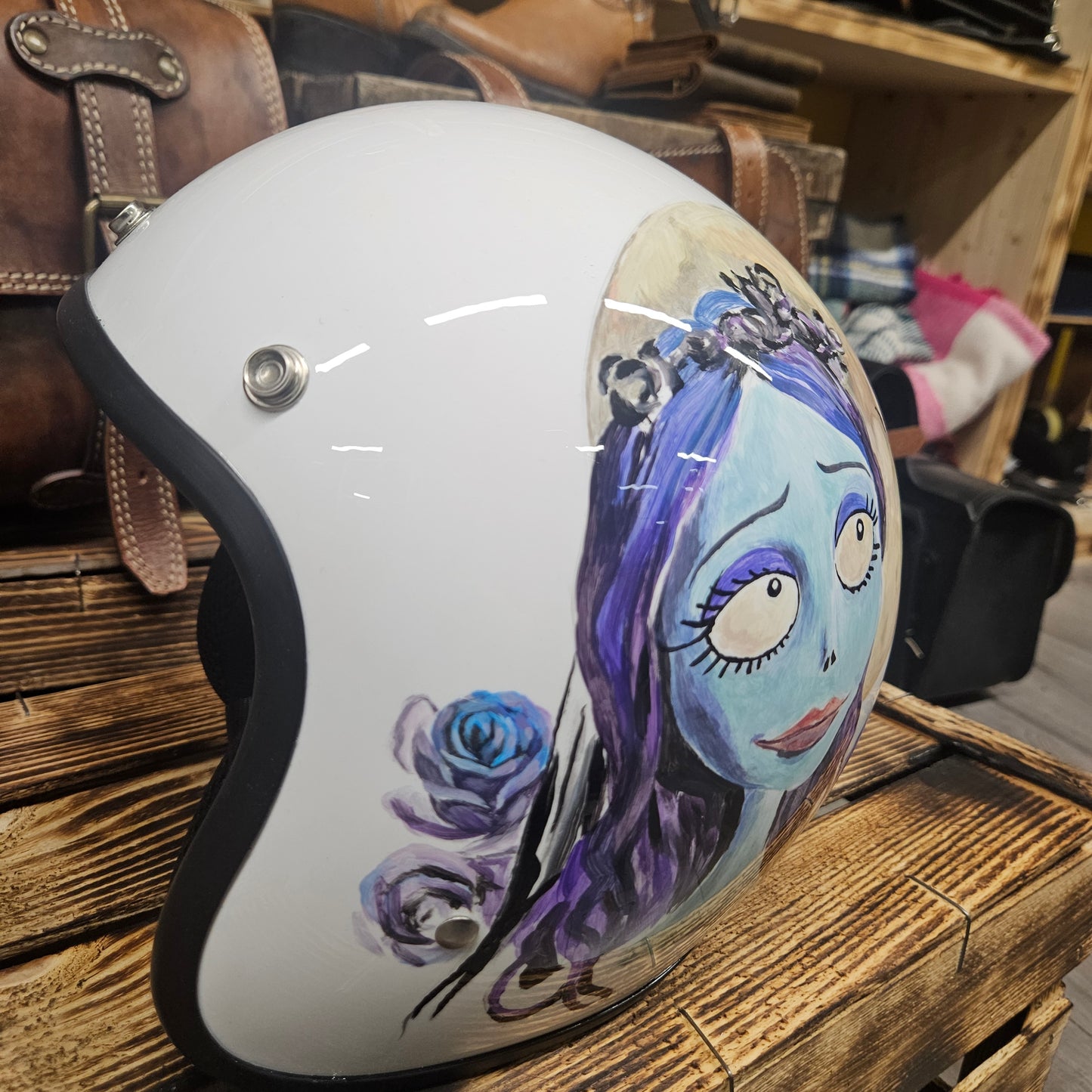 Casco Dipinto a Mano “Gothic Bride” – Edizione Unica TG L