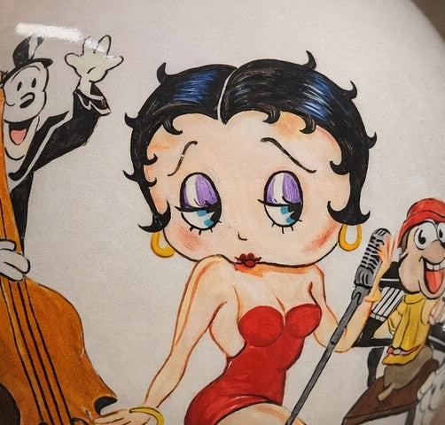betty boop motorcycle helmet NZI Class By Helmet, Boop De Doop, 58-59 (L) Automotive Shirt features a sassy graphic of Betty Boop winking and dressed up as a rebellious biker riding her motorcycle accompanied by flames in the background Betty Boop Hand Painted Jet