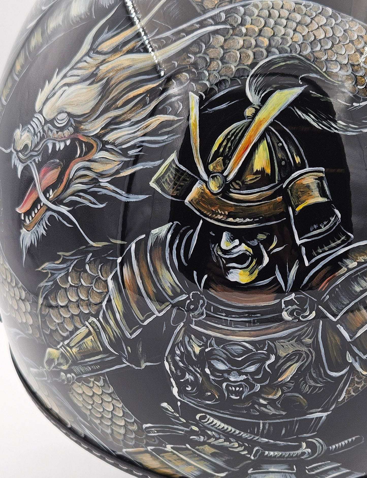 Casco jet dipinto a mano "L'Onore del Drago e del Samurai"