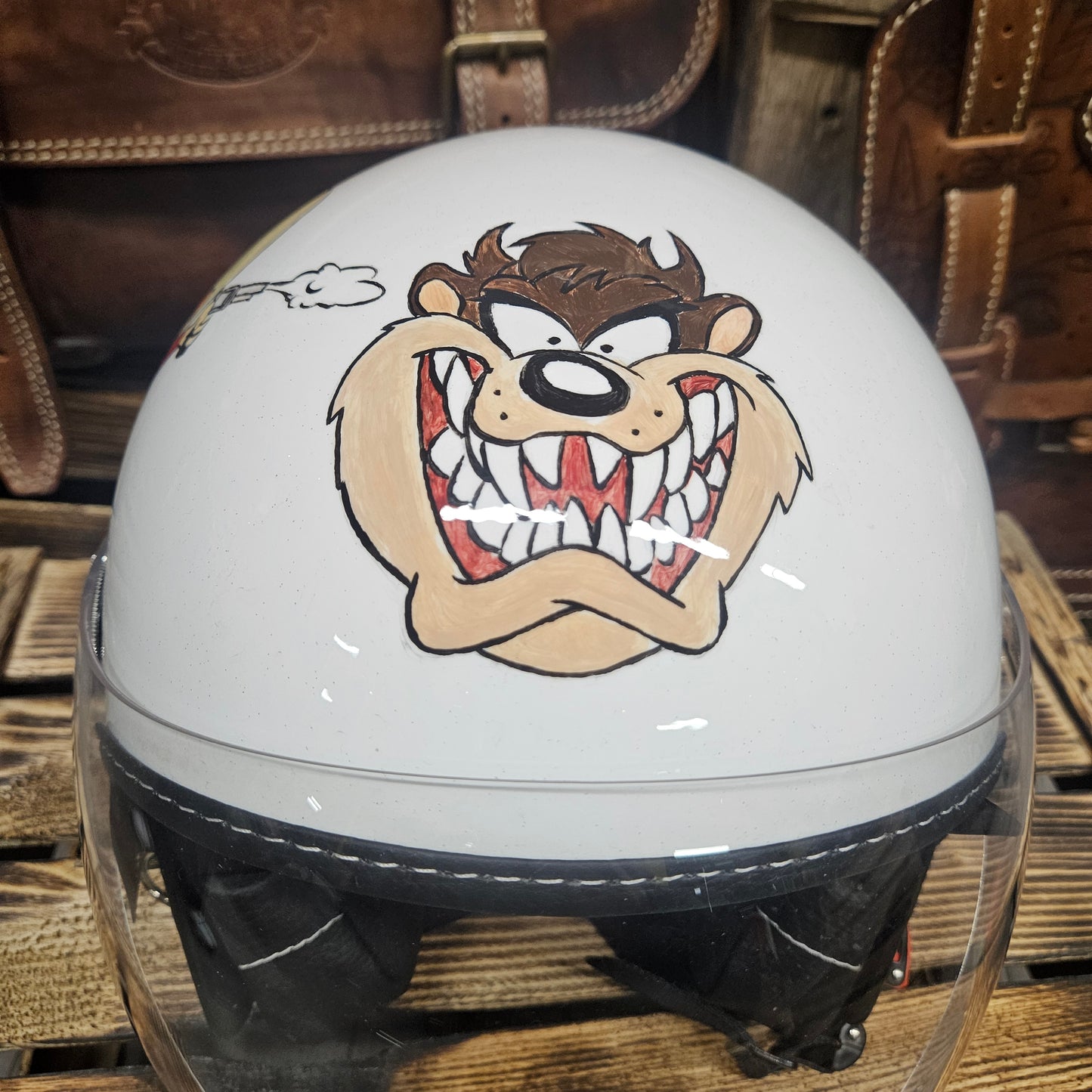 Casco jet dipinto a mano Road Runner