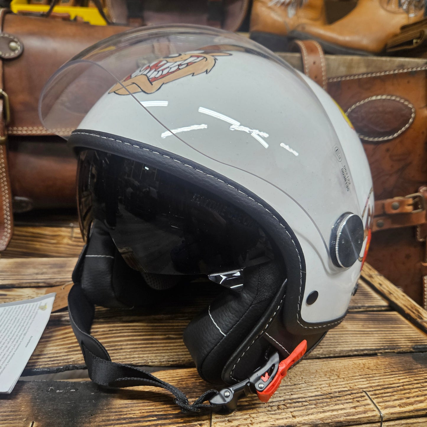 Casco jet dipinto a mano Road Runner