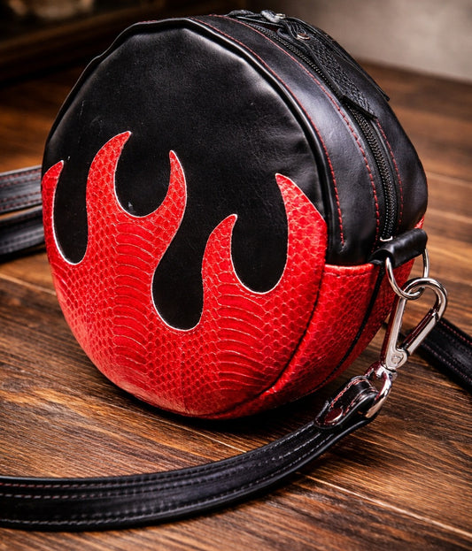 TIGER handbemalte Ledertasche mit Svarovski