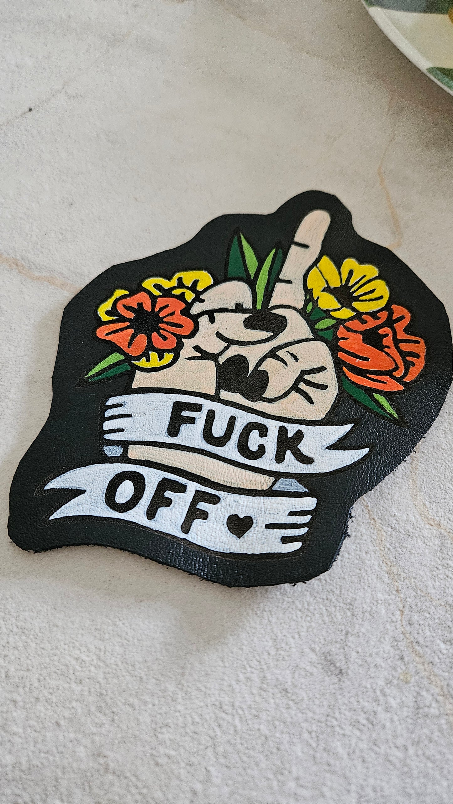 Patch in pelle dipinta a mano FUCK OFF