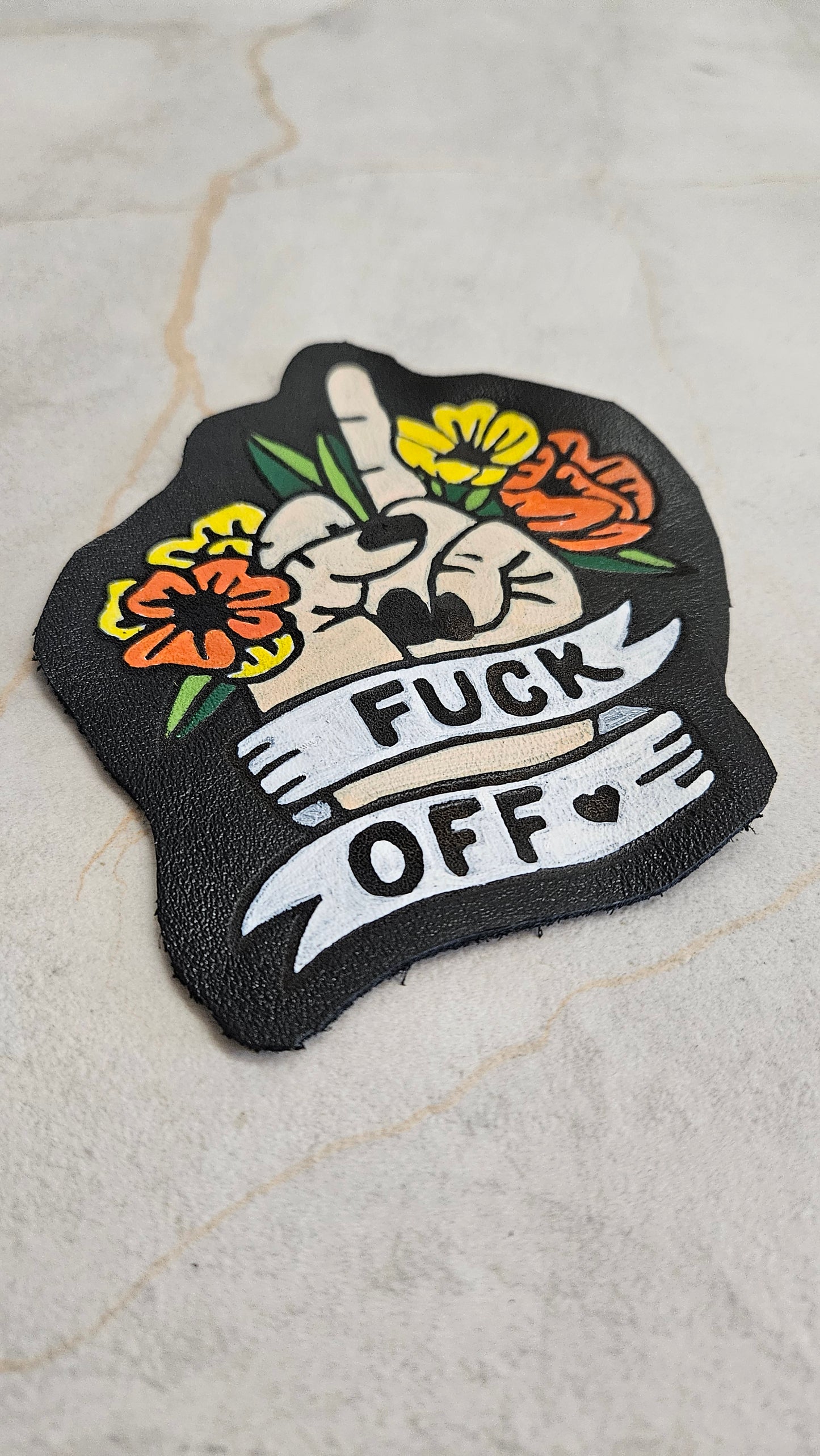 Patch in pelle dipinta a mano FUCK OFF